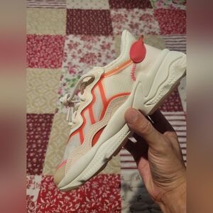 Adidas Oswego "Signal Pink"